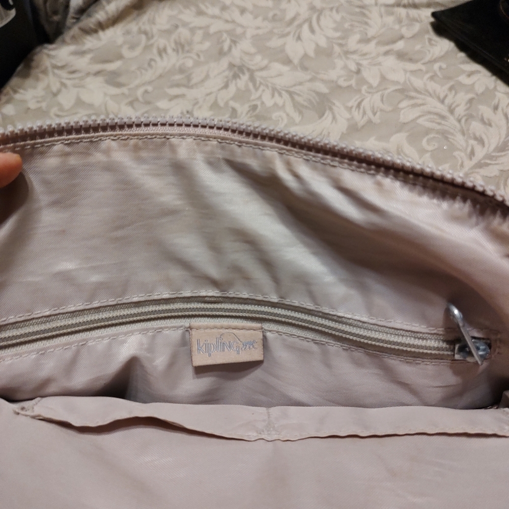 🩷👛🩷(Reduced) Shimmering Kipling Frosted Iridescent Blush Pink Utility Handbag - Picture 6 of 15